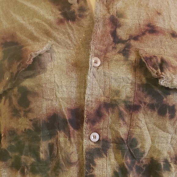 GYPSY JUNKIES BUTTON DOWN - Picture 2 of 2